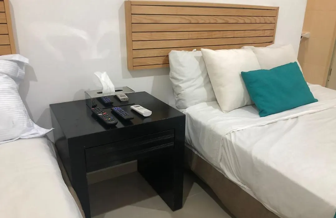 Hotel D'Atyi 10 Avenue-1