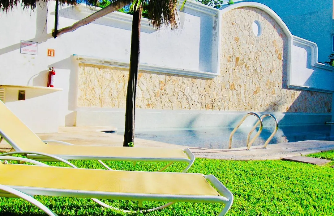 Executive Basic Room With Swimming Pool Air Conditioning And Parking-1